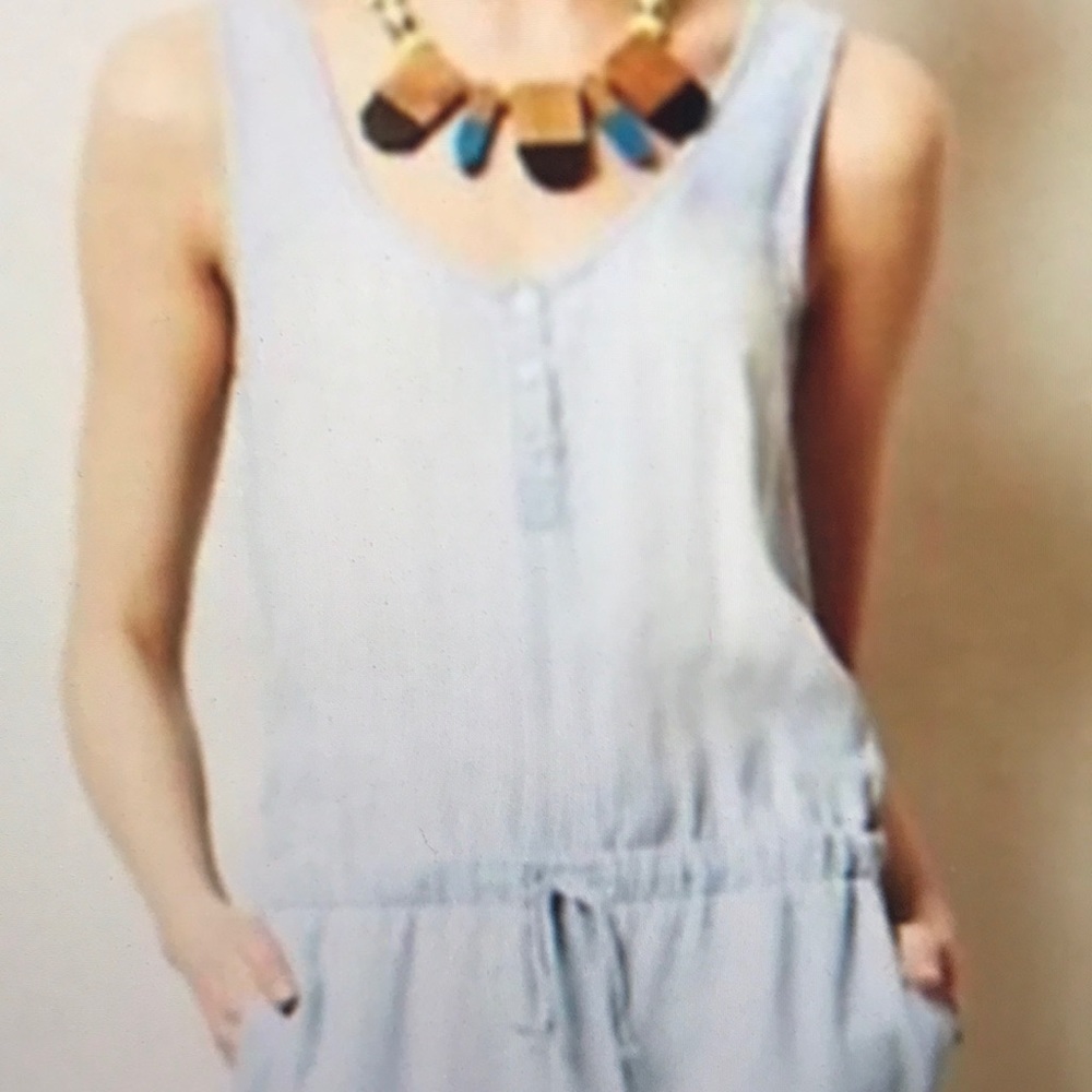 Cloth & Stone chambray tencel romper shorts medium